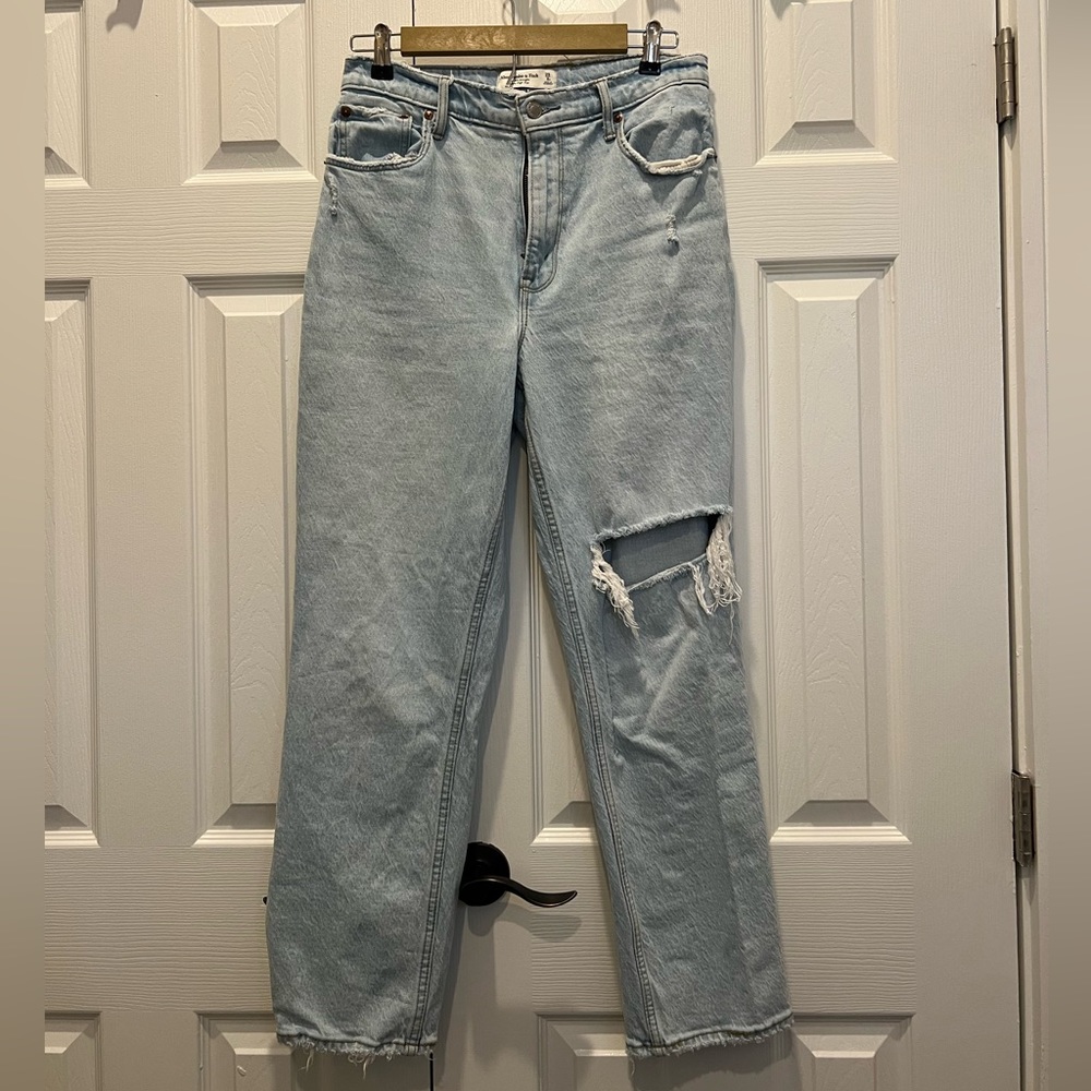 Abercrombie Ultra High Rise 90s Straight Jean